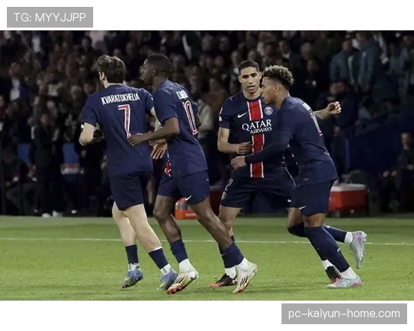 巴黎圣日耳曼近期比赛愈发依赖边路突破，进攻体系变化与中路受阻是否影响整体战术平衡？